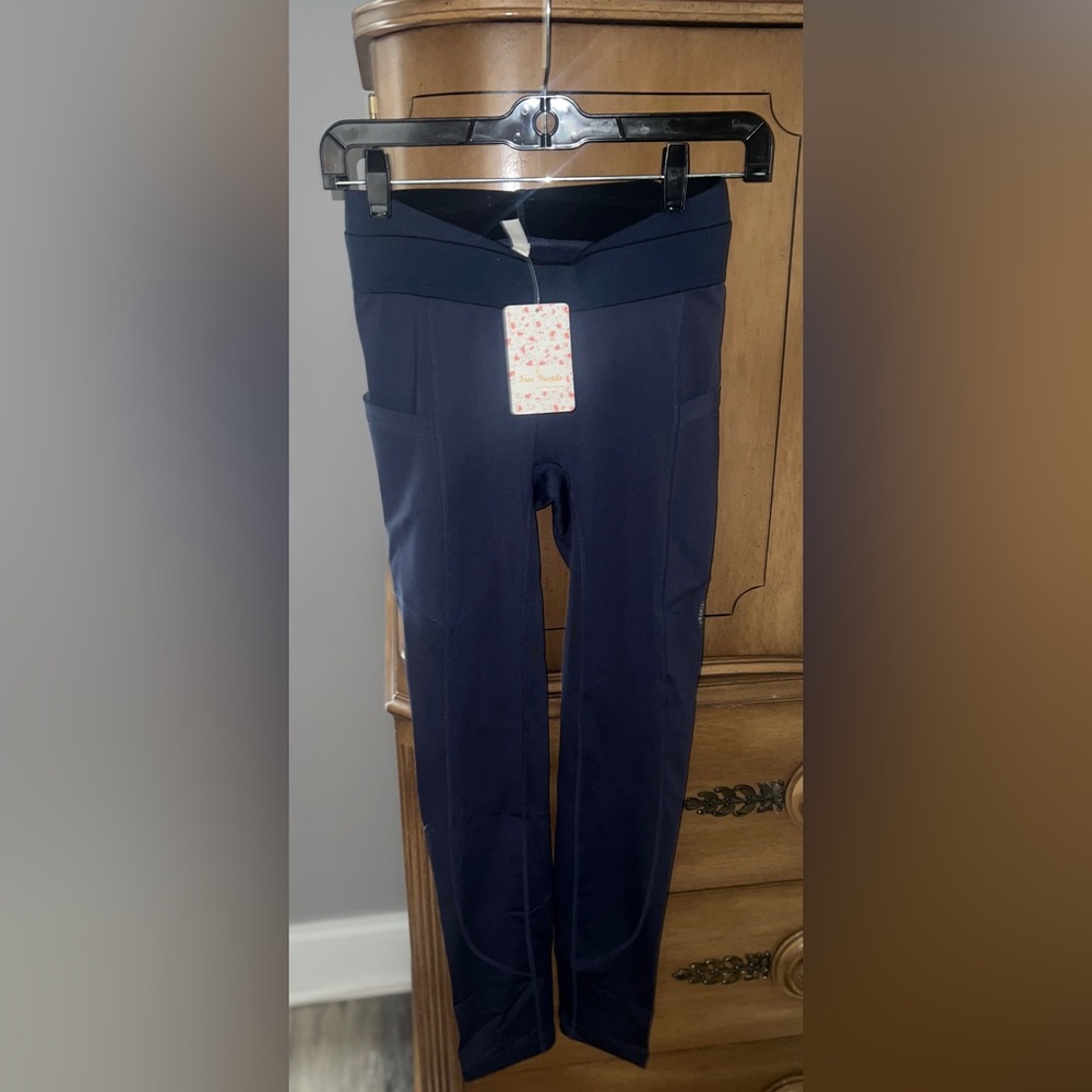 Free People Movement full length navy blue leggings size XS NWT